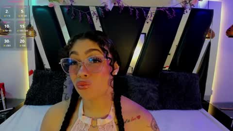 A N T O N E L L E  online show from April 2026 11:15:02 AM