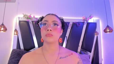 A N T O N E L L E  online show from May 2026 11:26:01 AM