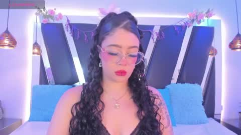 A N T O N E L L E  online show from June 2026 11:37:01 AM
