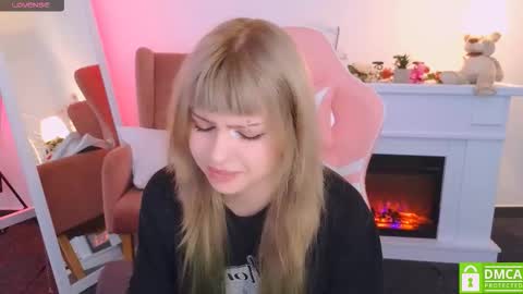 antonia_ferrero online show from September 2025 07:00:01 AM