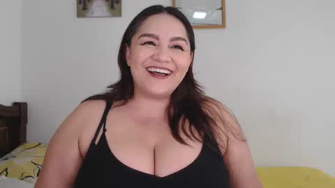 Snapshot of antoniamoreno82 chatting on December 2024 06:06:02 PM antonia online show from December 2024 06:06:02 PM