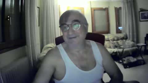 Snapshot of antonio2605 chatting on December 2024 07:04:02 PM Antonio online show from December 2024 07:04:02 PM