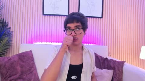 Snapshot of antonio_rowan chatting on December 2025 01:16:02 PM Antonio online show from December 2025 01:16:02 PM