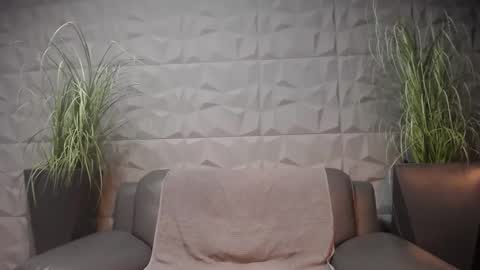 Snapshot of antoniovalentinidiamond chatting on December 2024 11:20:01 PM HI My name is Antonio online show from December 2024 11:20:01 PM