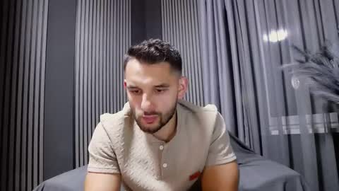 HI My name is Antonio online show from September 2025 07:04:01 PM