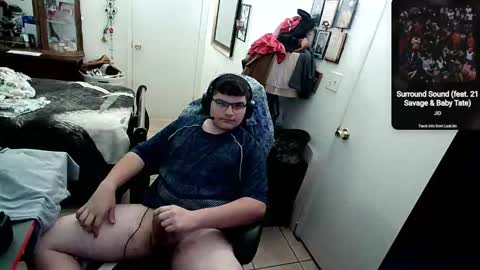 Snapshot of antonnastyfreak chatting on November 2025 10:32:01 PM antonnastyfreak online show from November 2025 10:32:01 PM