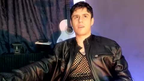 antonnello_ online show from November 2025 11:26:01 PM