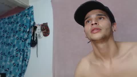 Snapshot of antony_2024 chatting on December 2024 02:01:02 AM karol y antony online show from December 2024 02:01:02 AM