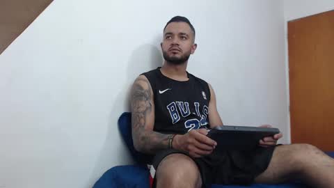 antony_smithh online show from February 2025 07:10:01 PM