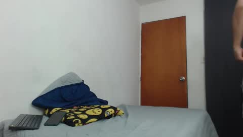 antony_smithh online show from February 2025 09:38:02 PM