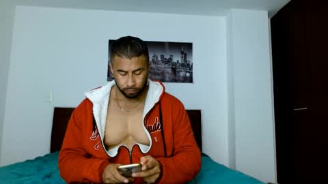 Snapshot of antonydangelo chatting on January 2025 02:43:02 AM ANTONY D ANGELO online show from January 2025 02:43:02 AM