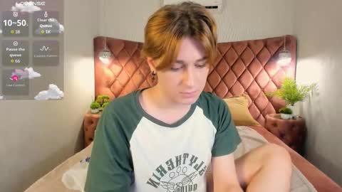 Snapshot of antonylewis chatting on November 2025 12:55:01 PM YummyTony online show from November 2025 12:55:01 PM