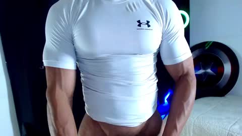 Snapshot of antonywebb94 chatting on September 2025 05:56:01 AM Instagram miguelangel1802 online show from September 2025 05:56:01 AM