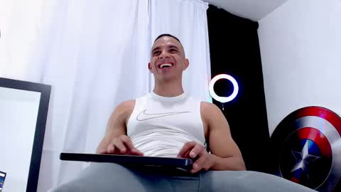 Instagram miguelangel1802  online show from May 2026 01:55:02 AM