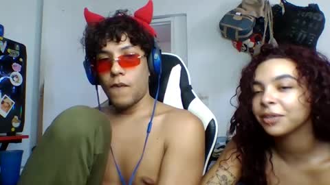 Snapshot of anuardhm chatting on November 2025 05:47:01 PM AnuarDHM online show from November 2025 05:47:01 PM