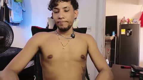 Snapshot of anuardhm chatting on December 2025 08:48:01 PM AnuarDHM online show from December 2025 08:48:01 PM