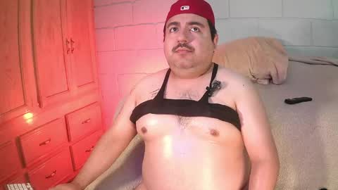 AnuarFox online show from May 2026 07:10:02 PM