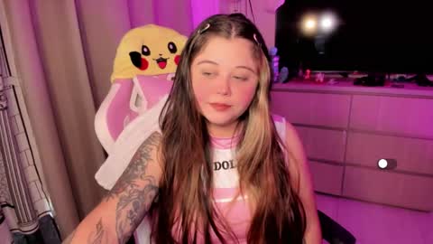   Independent model  online show from March 2026 08:25:01 PM