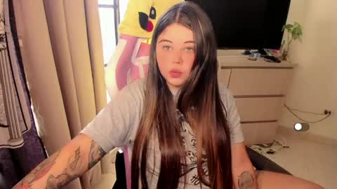   Independent model  online show from April 2026 09:09:02 PM