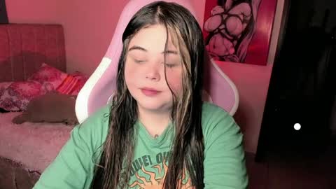   Independent model  online show from May 2026 01:01:02 AM