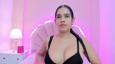 Snapshot of any_petitte chatting on September 2025 11:32:02 AM ANY online show from September 2025 11:32:02 AM