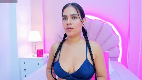 Snapshot of any_petitte chatting on September 2025 11:32:02 AM ANY online show from September 2025 11:32:02 AM