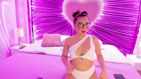 Snapshot of anya_shaffer chatting on July 2026 03:00:02 AM anya_shaffer online show from July 2026 03:00:02 AM