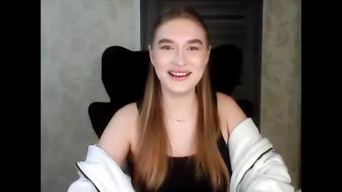 AnyaSmack online show from December 2025 04:35:02 PM