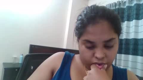 Snapshot of anydanyg chatting on October 2025 05:52:02 PM anydanyg online show from October 2025 05:52:02 PM