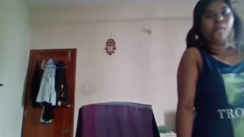 Snapshot of anydanyg chatting on October 2025 06:11:02 AM anydanyg online show from October 2025 06:11:02 AM