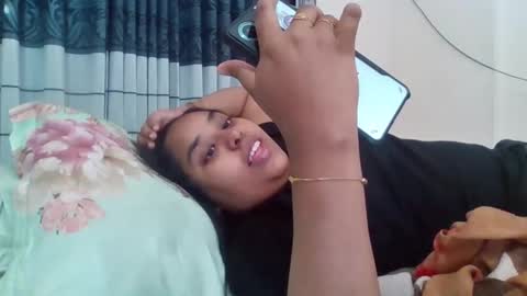 Snapshot of anydanyg chatting on October 2025 11:53:02 AM anydanyg online show from October 2025 11:53:02 AM