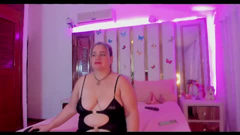 Anyela  online show from June 2026 03:31:02 AM