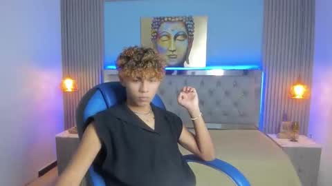 Snapshot of anyelotwink chatting on March 2026 06:17:02 AM anyelotwink online show from March 2026 06:17:02 AM