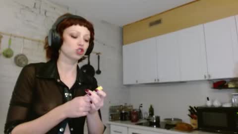 Lila online show from November 2025 11:58:02 PM