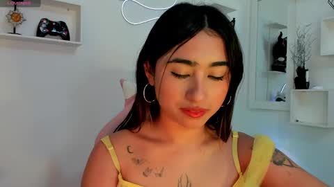 Snapshot of anyeluz_z chatting on January 2025 09:33:01 PM anyeluz_z online show from January 2025 09:33:01 PM