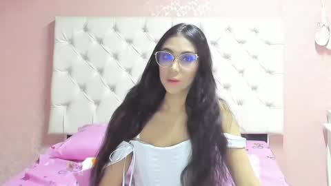Snapshot of aome_rainbow2 chatting on January 2025 12:00:01 AM Aome Rainbow online show from January 2025 12:00:01 AM