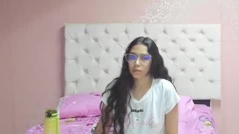 Snapshot of aome_rainbow2 chatting on February 2025 06:17:02 AM Aome Rainbow online show from February 2025 06:17:02 AM