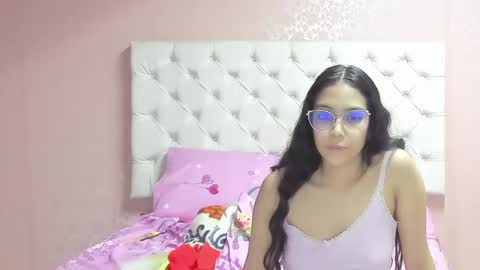Snapshot of aome_rainbow2 chatting on February 2025 04:27:02 AM Aome Rainbow online show from February 2025 04:27:02 AM