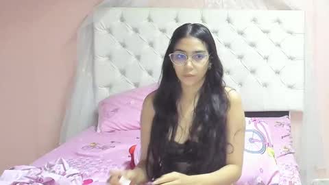 Snapshot of aome_rainbow2 chatting on October 2025 06:33:01 AM Aome Rainbow online show from October 2025 06:33:01 AM