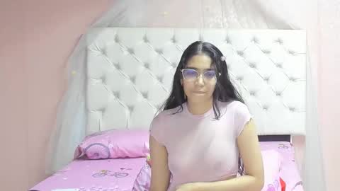 Snapshot of aome_rainbow2 chatting on November 2025 06:13:02 AM Aome Rainbow online show from November 2025 06:13:02 AM