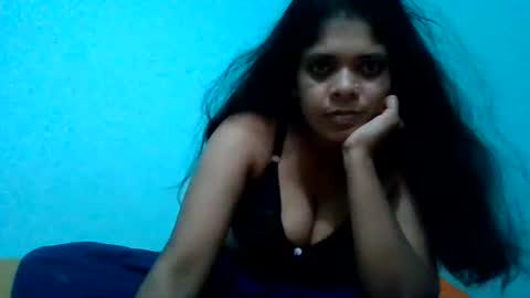 Snapshot of apa142817 chatting on July 2026 10:43:02 AM Aparalux online show from July 2026 10:43:02 AM