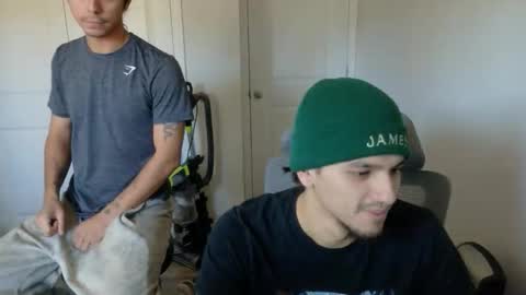 Snapshot of apachewithawebcam chatting on December 2025 05:53:01 PM ApacheWithWebcam online show from December 2025 05:53:01 PM