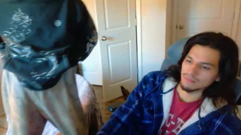 Snapshot of apachewithawebcam chatting on December 2025 09:23:02 PM ApacheWithWebcam online show from December 2025 09:23:02 PM