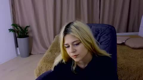 Snapshot of apheliastar chatting on November 2025 03:37:02 PM ApheliaStar online show from November 2025 03:37:02 PM