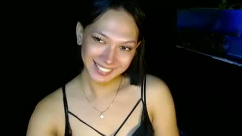 Snapshot of aphr0dite_x chatting on December 2024 11:04:02 AM Roman Goddess online show from December 2024 11:04:02 AM