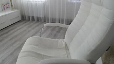 Aphrodite online show from October 2025 10:13:01 AM