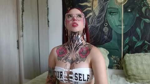 Snapshot of aphrodite__bloom chatting on October 2025 05:22:01 PM aphrodite__bloom online show from October 2025 05:22:01 PM