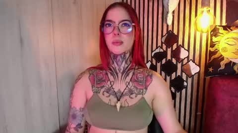 Snapshot of aphrodite__bloom chatting on May 2026 10:41:02 PM aphrodite__bloom online show from May 2026 10:41:02 PM