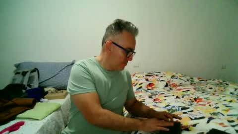 Snapshot of apixaba chatting on December 2024 11:39:01 PM furry bear online show from December 2024 11:39:01 PM