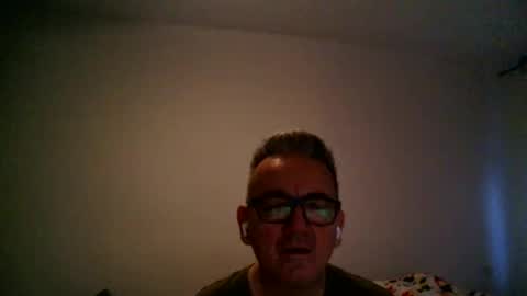 Snapshot of apixaba chatting on January 2025 04:34:01 PM furry bear online show from January 2025 04:34:01 PM